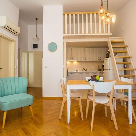 Apartment Dora Near Sea And Center With Private Garage Porec Esterno foto