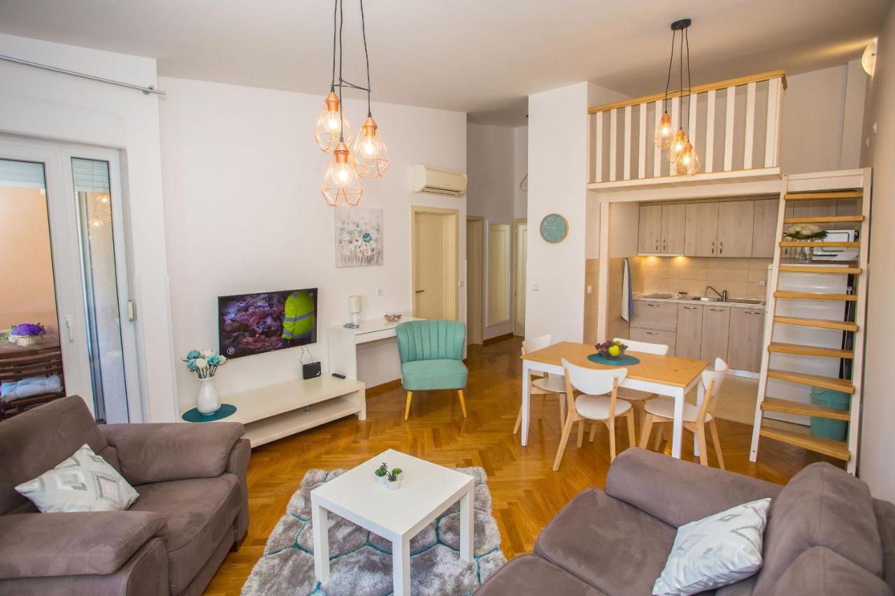 Apartment Dora Near Sea And Center With Private Garage Porec Esterno foto